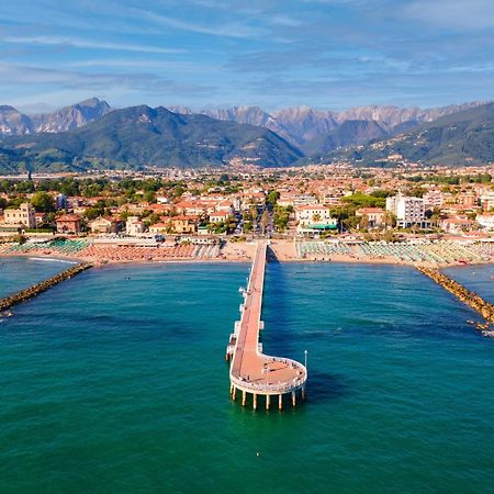 Appartamento Moderno Sul Mare Marina di Massa Exterior foto